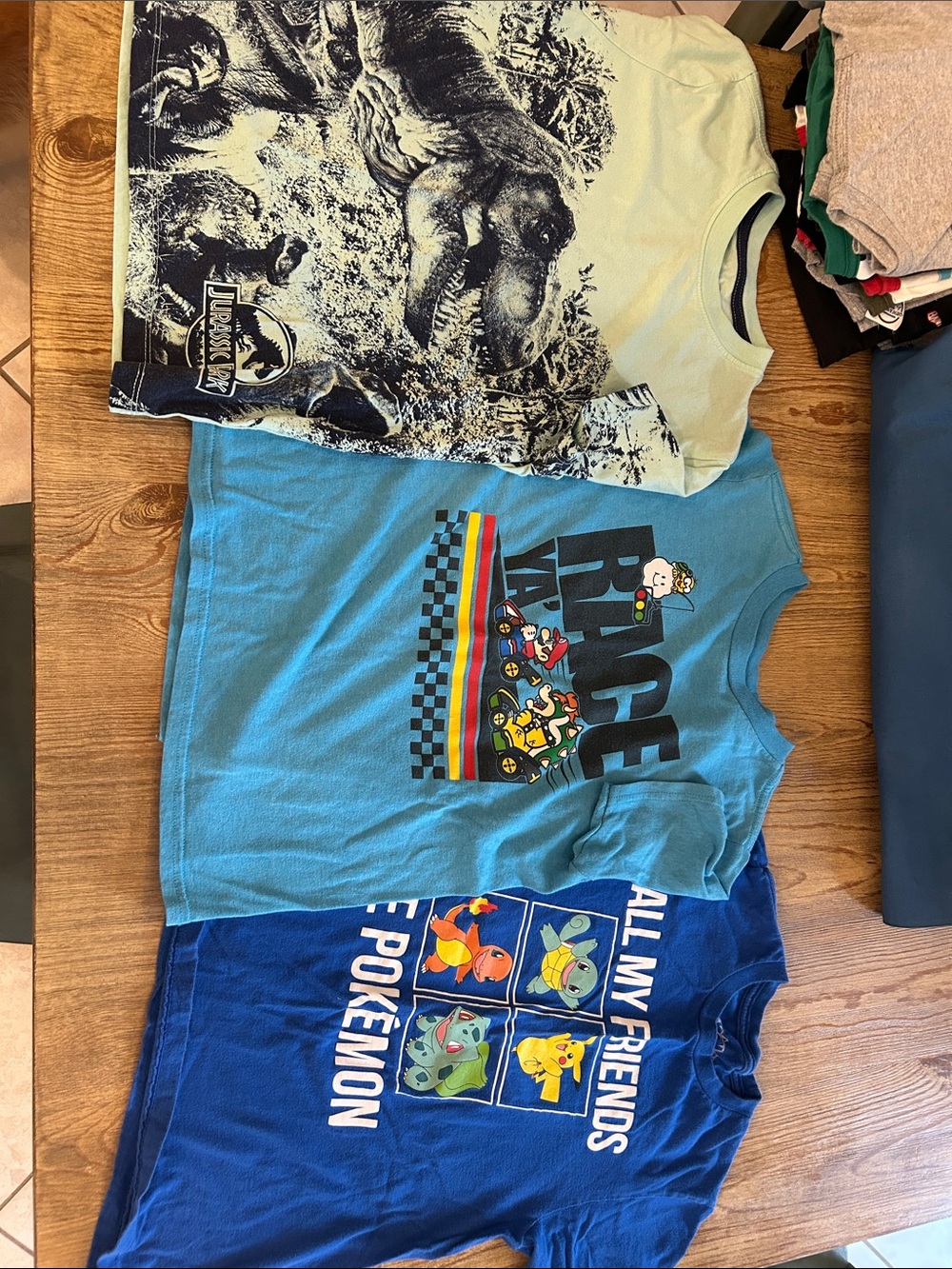 12 pc boys Sz 5/6 (S) Tshirts